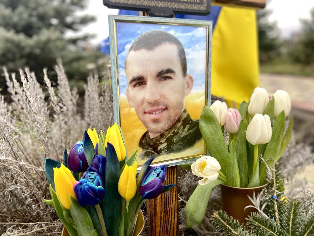 Сьогодні Тобі 35… мало б бути